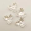 Concha de imitação três pérolas flor de diy coração acessórios pétalas de resina festivo casamento chinês grupo de noiva broche leque mão