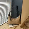 Bolsa de axila de camurça retrô da moda para mulheres, nova tendência outono 2026 Maillard bolsa de ombro transversal para o dia a dia