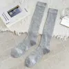Meias Pretas e Cinzas Listradas até o Joelho Estilo 2026, Meias JK, Meias Largas Estilo Miu, Meias Longas Emagrecedoras Estilo Japonês