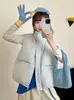 Outono/Inverno 2026 Novo Estilo Coreano Gola Alta Colete de Penas Feminino Roupa Externa Curto Bolso Grande Colete Gilet Roupa Externa