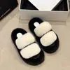 Chinelos peludos de sola grossa, modernos e estilosos para outono e inverno, chinelos de algodão de novo estilo para mulheres, adequados para uso interno e externo, coleção 2026