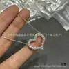 Collar de Corazón Chapado en Oro de Alta Gama con Diamantes Completos, Colgante Hueco de Oro de 18 Quilates y Cadena para Clavícula al por Mayor