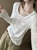 Camiseta Branca Gola Redonda Manga Longa Feminina Outono 2026 Primavera Outono Novo Estilo Cintura Marcada Emagrecedora Camada Interna Camada Base Roupa Externa Top Curto