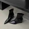 Botines cortos de moda para mujer estilo francés primavera y otoño 2026, punta fina, tacón de cuña, diseño versátil de nicho, botas elegantes de ajuste ceñido