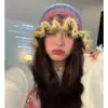 Nuevo Sombrero de Cuenca de Lana Retro Colorido con Degradado para Mujer en Otoño e Invierno, Protección Cálida para los Oídos, Pequeño Sombrero de Pescador de Punto que Muestra la Cara, Versátil