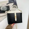 Bolso de hombro minimalista estilo coreano para mujer, nuevo bolso cruzado versátil de moda 2026, bolso de mano pequeño de nicho de alta calidad para mujer