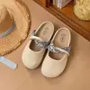 Mules sin cordones que aumentan la altura, de punta cerrada, sandalias de verano nuevas con suela gruesa y diseño calado 2026