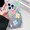 Capa de Tecido Leve com Flores Frescas Estilo Coreano para iPhoneair Novo com Penas para Celular Apple 18 Pro Max Capa Protetora 15
