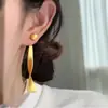 Pendientes Irregulares de Metal Cepillado Retorcido con Pasadores de Plata, Estilo Europeo y Americano, Tachuelas y Colgantes de Moda Personalizados, Pendientes de Lujo Ligero de Gama Alta