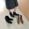 Otoño 2026 Nuevo Estilo Tacón Grueso Punta Cuadrada Retro Cremallera Trasera Plisada Botines Cortos de Piel Botas de Media Pantorrilla