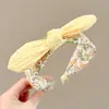 Tiara de Cabelo Infantil para Meninas 2026 Nova High-End Prendedores de Cabelo que Não Apertam Tiaras de Aba Larga Elásticos de Cabelo com Laço Acessórios de Cabelo Primavera e Verão