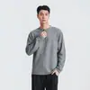 También, la camiseta de manga larga texturizada de Henry para hombre, una prenda interior holgada y versátil de punto gofrado para otoño