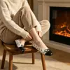 Sapatos Mary Jane de salto grosso para combinar com saias, novo estilo de verão 2026, versáteis e elegantes, sapatos baixos de bolinhas inspirados na Chanel para mulheres