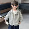 Chaqueta con capucha elegante para niño de primavera y otoño 2026 Estilo Nuevo Chaqueta Casual Estilo Coreano para Niños Tops para Bebés Niños