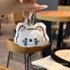 Llavero de Perro con Expresión de Peluche Lindo Muñeco de Dibujos Animados Mejor Amigo Llavero para Mochila de Estudiante Colgante para Bolso Decoración