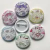 Chapa de Estanho Spot Emblema Comemorativo Emblema de Metal Personalizado Emblema Escolar Emblema de Grupo Broche de Estanho Desenho Animado Venda por Atacado