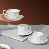 Xícara de Café Branca Pura em Porcelana Fina Europeia Luxuosa Xícara e Pires com Folha de Ouro Utensílios de Café Cerâmicos Xícara de Chá Exquisita Chá da Tarde Exquisito