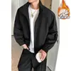 Chamarra bomber Cleanfit desestructurada con cuello alto, chaqueta corta estilo béisbol para hombre, prenda exterior de trabajo de corte regular
