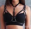 Cinturón de bondage de cuero sexy al por mayor de fábrica, ropa sexy hueca para el pecho, accesorios de ropa para actuaciones en el escenario