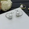 Familia Hua/Huajia Pendientes de Botón de Latón con Tachuelas de Diamante en Forma de V Transfronterizos Pendientes de Perla Versátiles de Plata 925 para Mujer