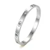 Pulseira de Aço Titânio Trevo de Quatro Folhas para Mulheres, Aço Inoxidável, Cor Dourada, Algarismos Romanos, Luxo Leve Europeu e Americano, Não Desbota, Atacado Fabricante Original