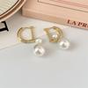Aretes de Tuerca de Perlas con Letra D para Mujer, Estilo Europeo y Americano, Aretes Minimalistas Únicos de Lujo Ligero