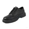 Sapatos Masculinos de Couro Estilo Coreano Modernos Britânicos Versáteis Sapatos Casuais Masculinos com Cadarço Sola Grossa Resistentes ao Desgaste Sapatos de Couro Jovens Pequenos Sapatos de Couro