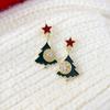 Pendientes de Navidad con Sentido de Diseño Único Pendientes de Árbol de Navidad Verdes Pendientes Elegantes y Delgados con Perlas Rojas para Festivales
