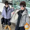 Chaqueta de felpa para niño 2026 Nuevo estilo Parka de moda para otoño e invierno Niño pequeño Cortavientos grueso y elegante