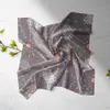 Lenço Quadrado Estampado de Seda de Amora Novo para Outono e Inverno 2025 Lenço de Seda Feminino Estampado Frente e Verso Presente para Idosos