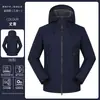 Chaqueta exterior tres en uno completamente termosellada para hombres y mujeres, ropa de montañismo impermeable y a prueba de viento, chaqueta hecha a medida por Kaila