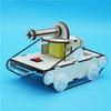 Ciência e Tecnologia pequena produção pequena invenção Alunos da Escola Primária materiais artesanais caseiros diy montado modelo de carro tanque experimento científico