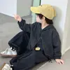 Conjunto de outono para meninos 2026 novo estiloso e moderno streetwear infantil jaqueta e moletom conjunto de três peças