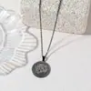 Novo Europeu e Americano Venda Quente Transfronteiriça Moda Personalizada Titânio Aço Colar Pingente Retrô Runa Aço Inoxidável Redondo Medalha Joia