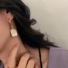 Aretes de Plata 925 con Aguja Cuadrado Concha Letra D para Mujer Coreanos Cara Larga Delgados Semicírculo en C Exagerados Elegantes Personalizados