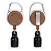 El Colgante de Estuche Protector Retráctil Antiperdida es adecuado para encendedores, labiales, brillos de labios, marcadores y otros colgantes personales para llevar.