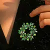 Broche de Corona de Cristal y Pedrería Estilo Europeo y Americano, Prendedor de Solapa Verde Retro a la Moda, Pin Antiexposición para Abrigos