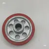 Máquina de empaque semiautomática/totalmente automática de doble motor con rodillo de presión de alimentación y retorno de rueda de goma roja de 39.5/41/60/80 mm