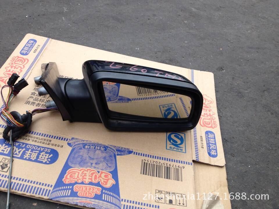宝马530 E60倒车镜3