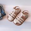 Sandálias Infantis Verão 2025 Novas Sapatos de Praia com Solado Macio para Meninas Estilo Europeu e Americano Sapatos de Princesa Sandálias Fechadas Macias