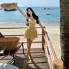 Estilo Francês Estilo Férias na Beira-Mar Amarelo Puro Sexy Sem Alças Vestido Tubinho Design de Verão Feminino Curto Vazado