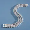 Pulsera de Hebilla de Bloqueo Hueca Cruzada Redonda y Cuadrada Incrustada con Diamantes Transfronteriza Europea y Americana, Lujo Ligero, Personalizada, Joyería Sencilla para la Mano para Mujeres