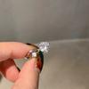 Exquisito Clip de Oreja Cochlear de Circonita Parpadeante de Bombilla Pequeña Sin Perforación Único Elegante de Gama Alta Accesible Pendientes de Lujo Pendientes para Mujer