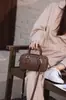 Bolso Bowling Boston Niche Pillow Bag 2025 Nuevo Bolso de Mano Pequeño para Mujer de Cuero Genuino para Hombro y Cruzado