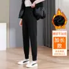 Calça Esportiva de Lã de Cordeiro para Mulheres, Outono e Inverno, Cintura Alta, Calça de Algodão para Exterior, Forrada com Fleece, Espessada, Caimento Solto, Estilo Jogger, Quente, Calça de Moletom Casual