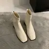 Botas de tornozelo estilo coreano em camurça com salto grosso para mulheres 2026 novo estilo moderno botas de moda outono e inverno cor café botas curtas emagrecedoras