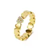 Anillo de Acero de Titanio con Forma de Corazón Lleno de Diamantes de Estilo Europeo y Americano de Moda para Mujer, Único y Elegante, Joyería de Anillo de Cola de Lujo Ligero