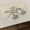 Pendientes de Perlas Swarovski Ligeros de Lujo y Sencillos, Pendientes de Moda y Elegantes con un Toque de Alta Gama, Pinzas para Orejas Tipo Bobina de Mosquito para Mujeres Sin Perforaciones