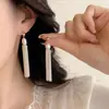 Aretes Largos con Borlas de Perlas de Agua Dulce para Mujer, Estilo Ins, Elegantes y Etéreos, Aretes de Lujo que Hacen que el Rostro se Vea Más Delgado, Accesorios con Estilo