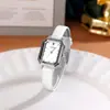 Reloj de mujer GEDI estilo nicho versátil, simple retro moda estudiante impermeable decoración de reloj de cuarzo